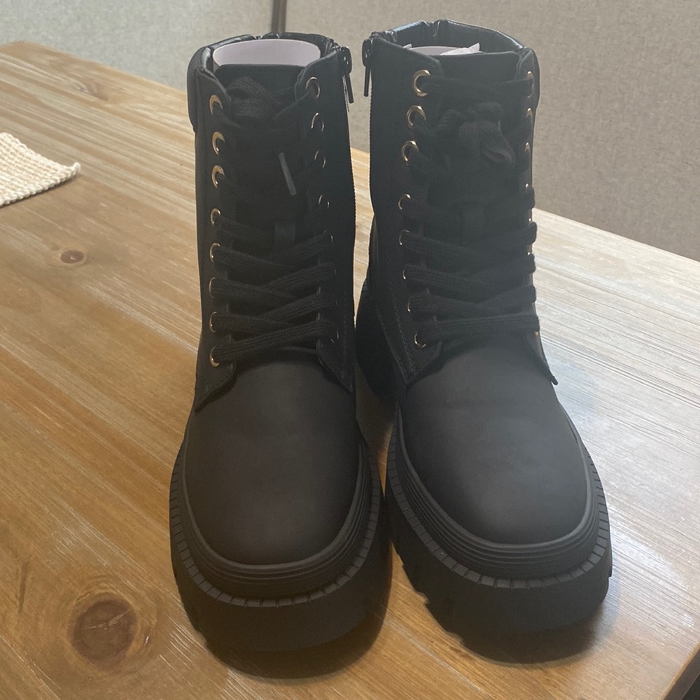 🖤 NEW MATTE BLACK BOOTS 🖤